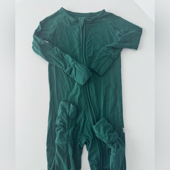 Little Sleepies Dark Green Zippy Pajamas Size 12-18M - Picture 3 of 4
